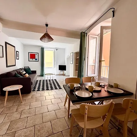 Casamea - Vieille Ville, 2 Min Plage, Clim 아파트